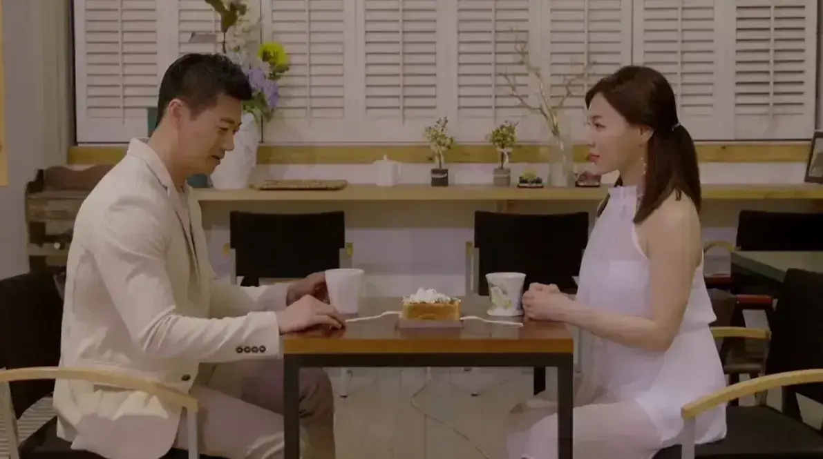 《邻居家妻子》韩国电影未删减1080P韩语中字-我邻居的老婆高清下载-《邻居家妻子》百度网盘夸克迅雷资源-乏味婚姻中的情感越界在线观看