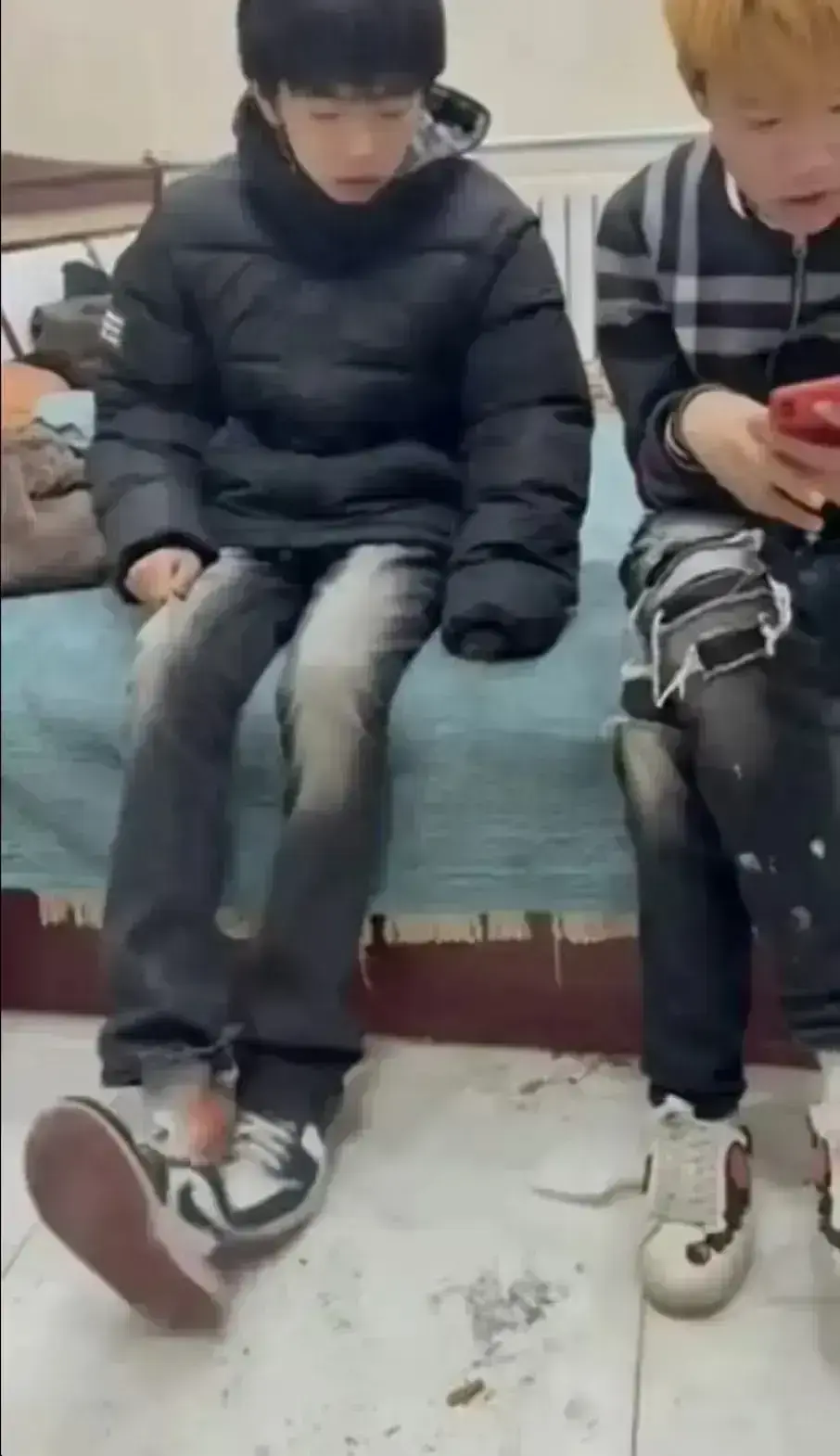 《轻奢小子和美式 boy》相关资源图片